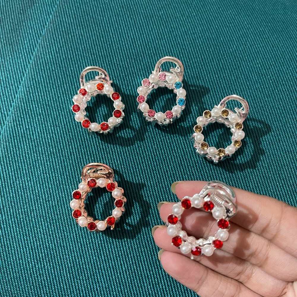 Mini Claw Clips - Picture 3 of 3